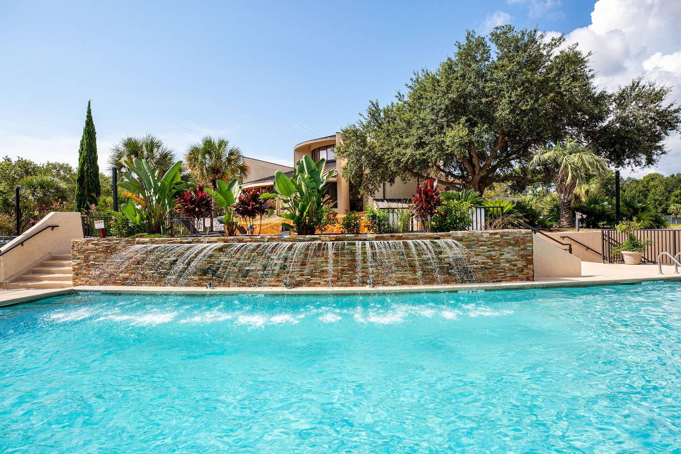 Entire apartment, Ocean View at Island Club in Folly Field, Port Royal Plantation