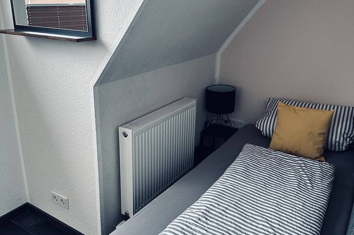 Ganze Wohnung, Ferienwohnung mit Balkon in Calden, Landkreis Kassel