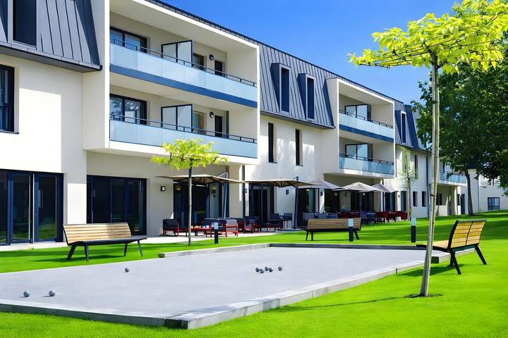 Appart’hôtel pour 2 personnes, avec Balcon et Terrasse ainsi que Jardin et Sauna