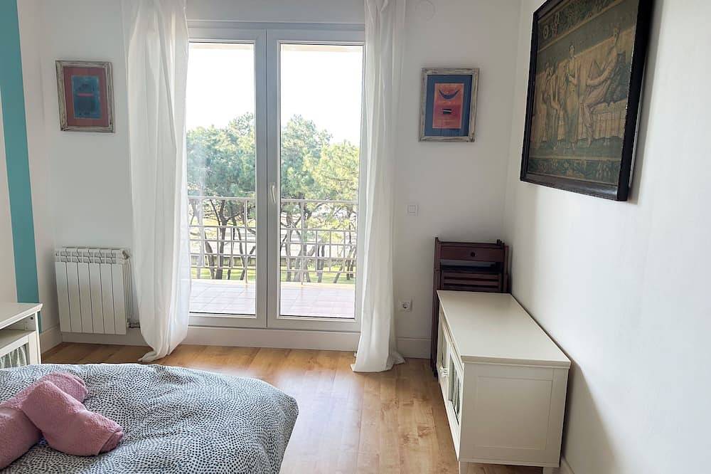 Apartamento entero, Apto en la playa de Mogro con parking privado in Mogro, Miengo