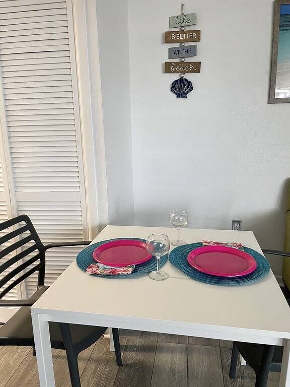 Vacation rental for 4 people, with hot tub and yard as well as sauna in Madeira Beach