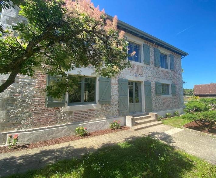 Location de vacances pour 8 personnes, avec piscine ainsi que jardin et terrasse à Magescq - 2