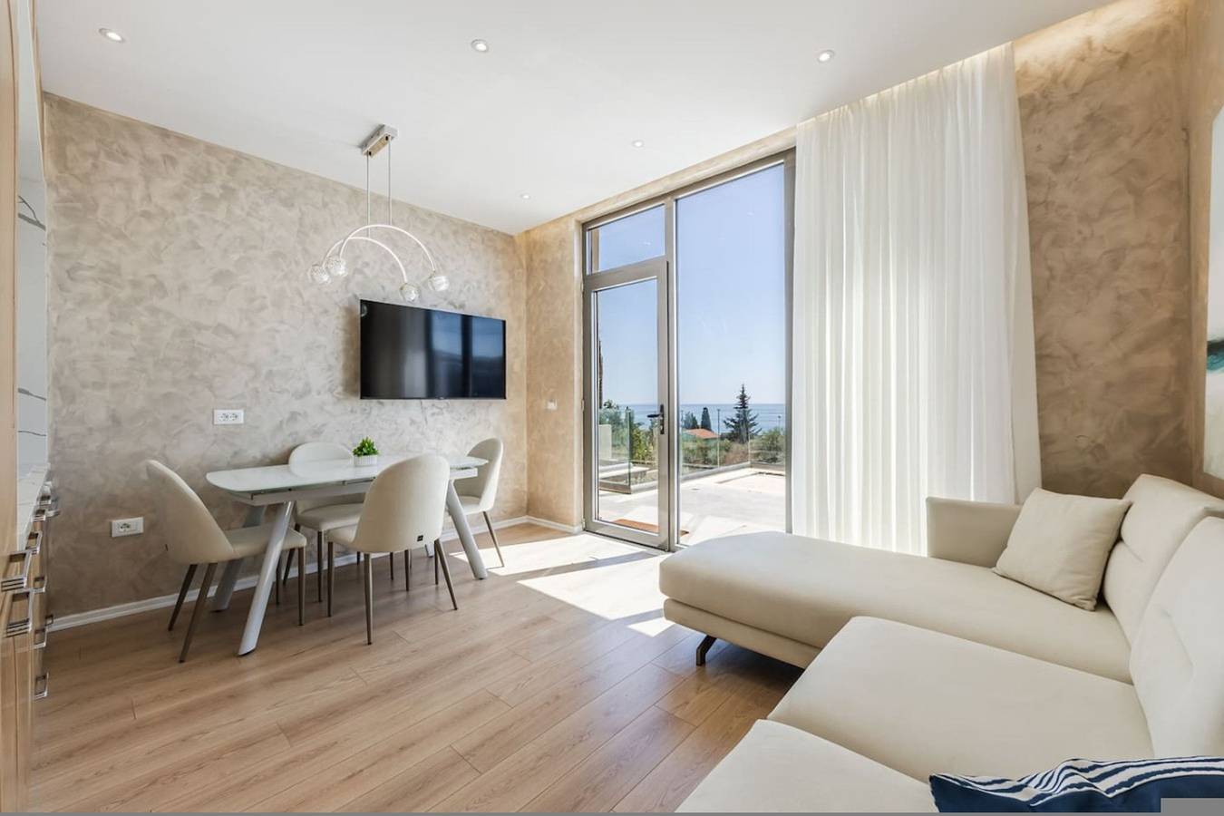 Appartement entier, Pearl Coast Drymades | Elegant 2Br Apartment in Dhërmi, Himarë