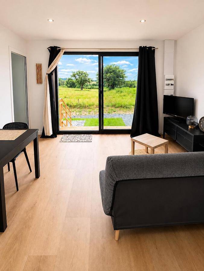Gîte pour 4 personnes, avec Terrasse ainsi que Jardin et Vue à Bourbon-Lancy - 2