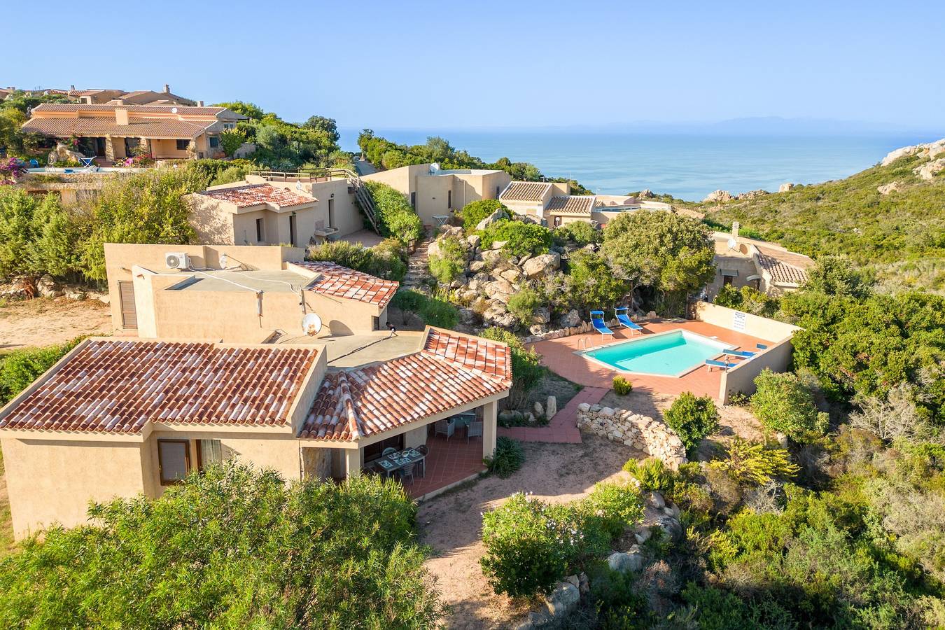 Feriehus for 5 personer med have in Costa Paradiso, Trinità d'Agultu e Vignola Området