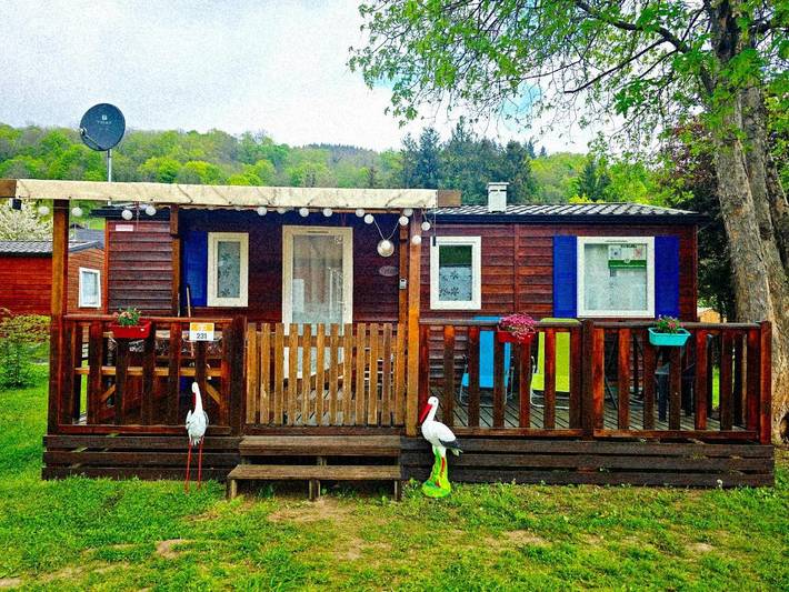 Camping pour 6 personnes, avec Terrasse ainsi que Jardin et Vue