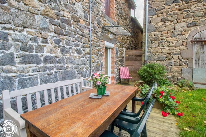 Gîte pour 4 personnes, avec Terrasse ainsi que Jardin et Vue