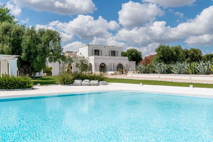 Villa per 18 persone, con terrazza e giardino ad Ostuni