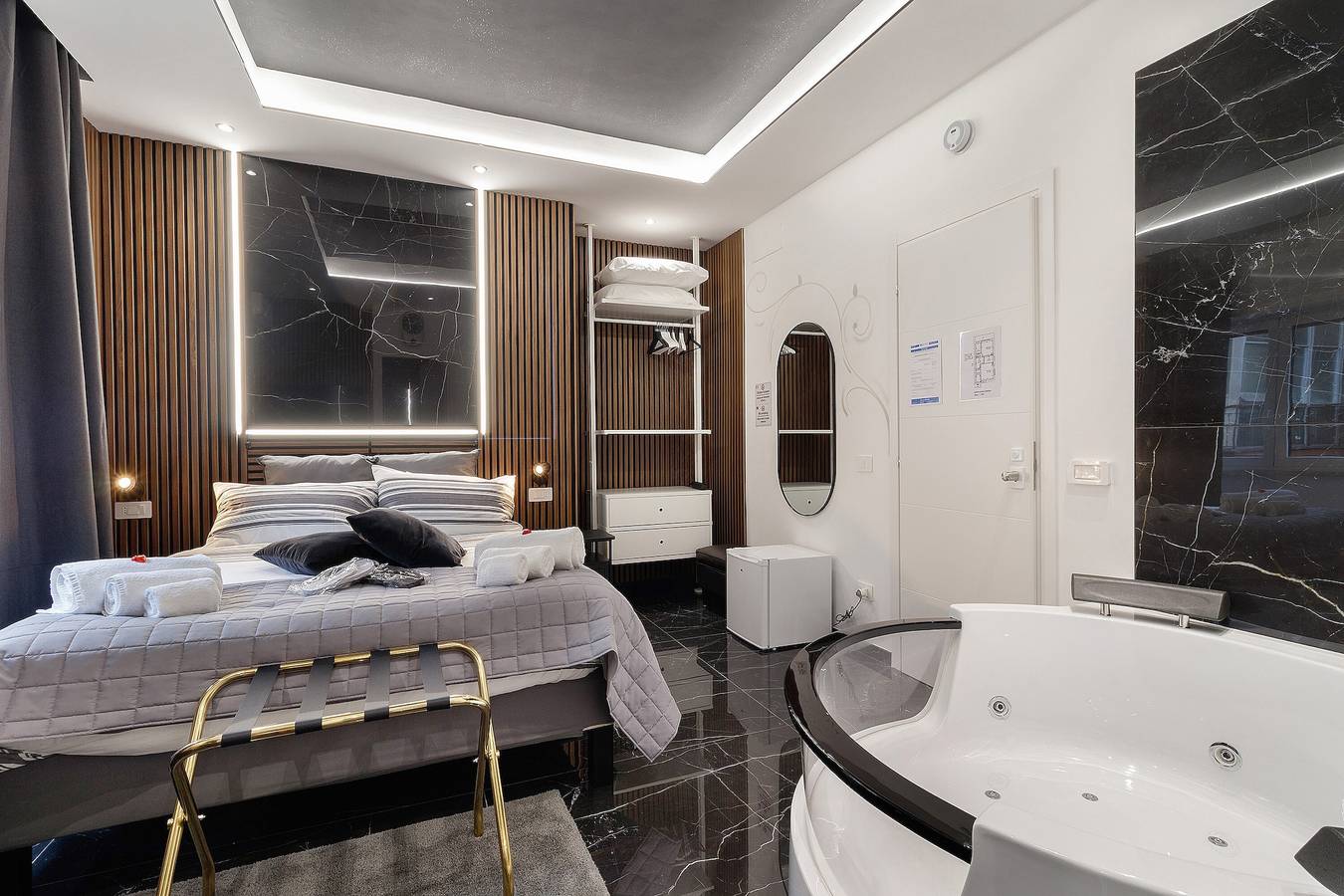 'Salandra' Room with Wi-Fi and Air Conditioning in Bari, Bari Province
