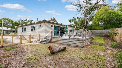 Holiday Home for 8 People in Anglesea, Surf Coast Shire, Photo 4