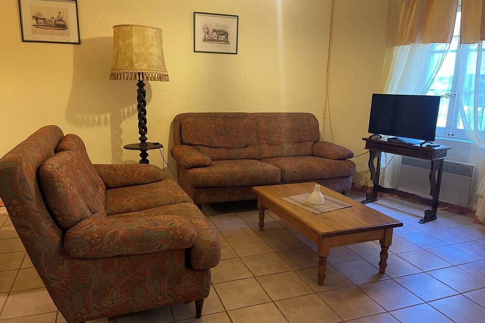 Appartement entier, Gite \" Montagne d'Alaric A \" in Moux, Région de Carcassonne