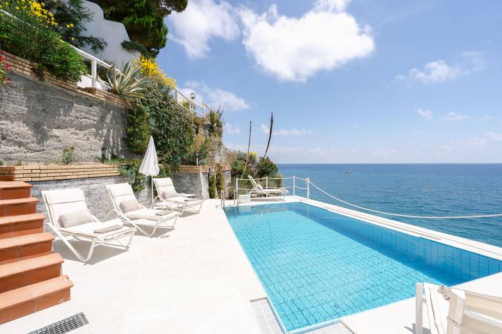 Location de vacances pour 8 personnes, avec jardin ainsi que balcon et vue dans Ischia - 2