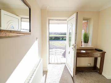 Cottage for 10 People in Stafford, Staffordshire, Photo 1