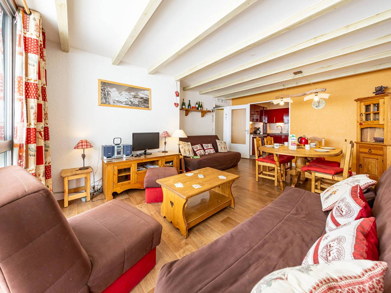 Entire apartment, Apartment 57m², 6 pers, ski-in ski-out, near shops in Saint-François-Longchamp, Le Grand Domaine