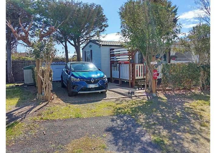 Camping pour 6 personnes, avec piscine ainsi que bassin pour enfant et terrasse à Vic-la-Gardiole