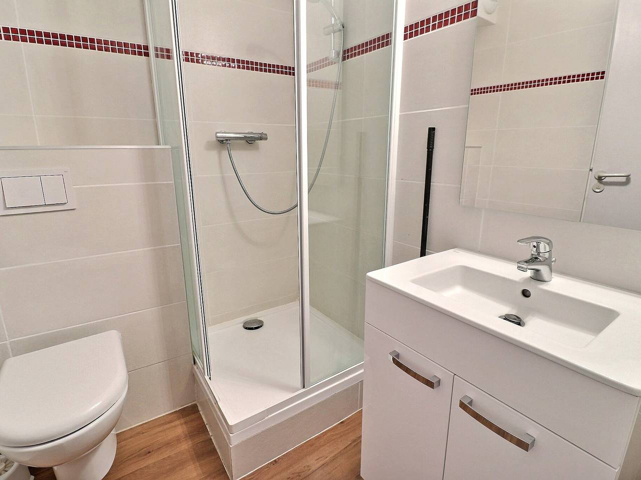 Ganze Wohnung, Komfortable 2 Zimmer, Ski-in/Ski-out, 4 Pers, Westbalkon in La Tania, La Perrière