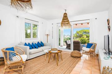 Villa in Es Mercadal, Coast of Menorca für 6 