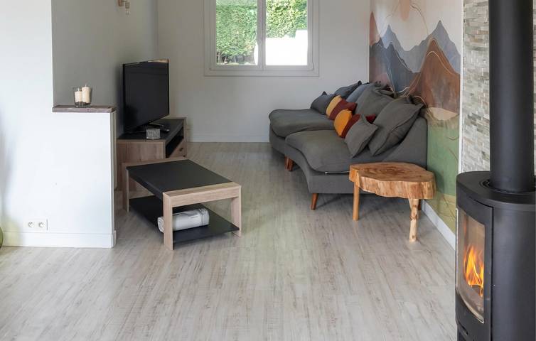 Location de vacances pour 7 personnes, avec terrasse et jardin à Parigné - 2