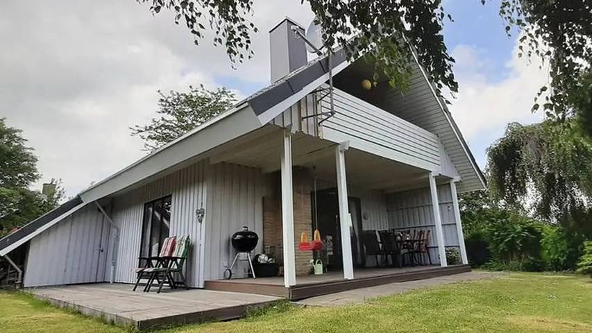 Ferienhaus für 6 Personen, mit Garten in Ulsnis