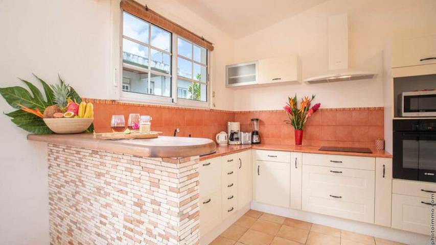 Gîte pour 11 personnes, avec jardin à Le Robert - 4