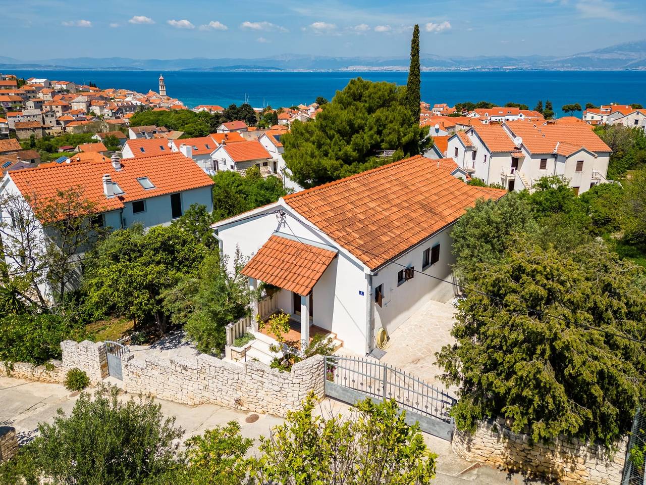 3-Zimmer-Haus mit Terrasse und Meerblick Sutivan (Brac in Sutivan, Brac