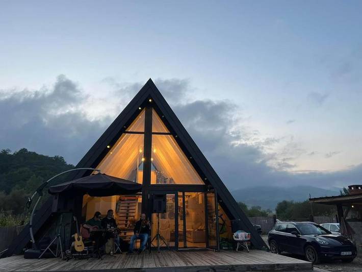 Villa pour 8 personnes, avec jardin ainsi que piscine et jacuzzi à Alba (Romania)