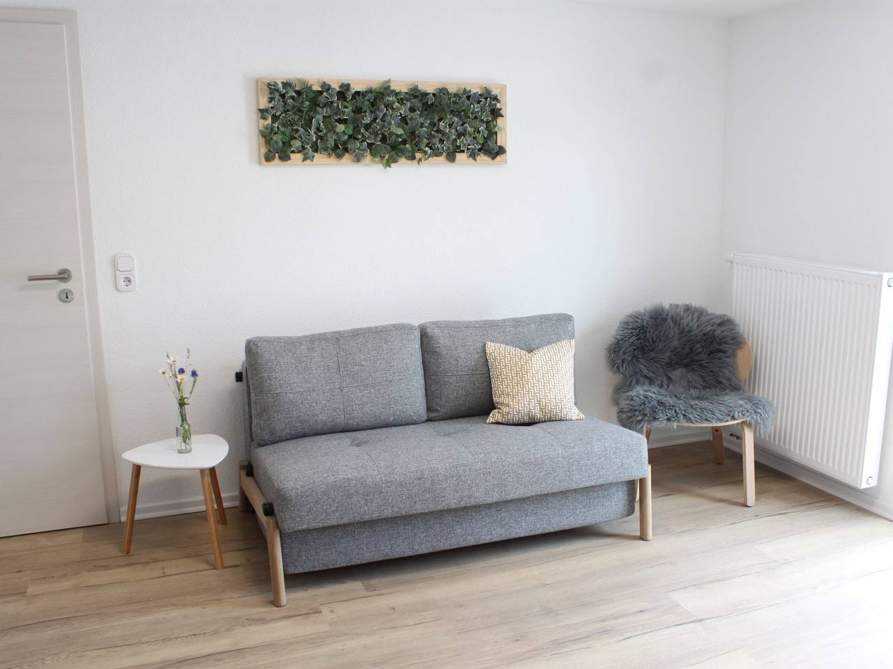 Ganze Wohnung, Ferienwohnung 2, 41 qm, 1 Schlafzimmer mit Doppelbett, 1 Schlafsofa, max. 3 Personen in Burladingen, Neckar-Alb
