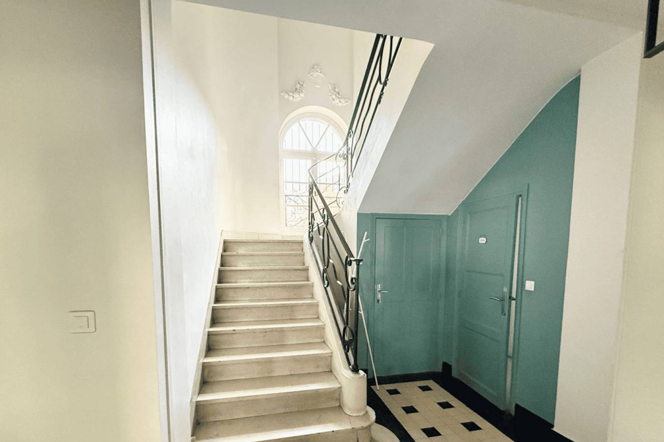 Stunning 230m² with garden in the city center in Caen, Región de Caen