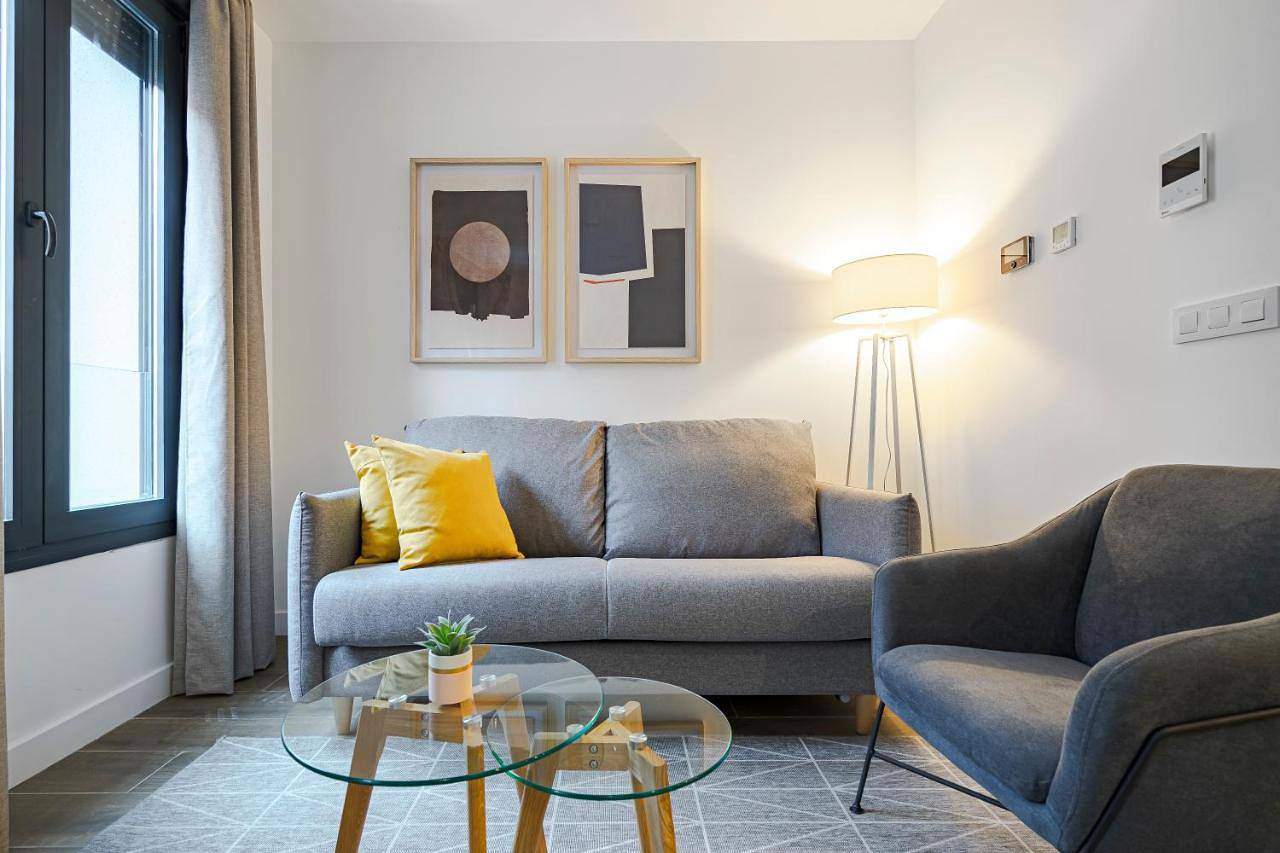 Apartment with Terrace in Tetuán, Madrid