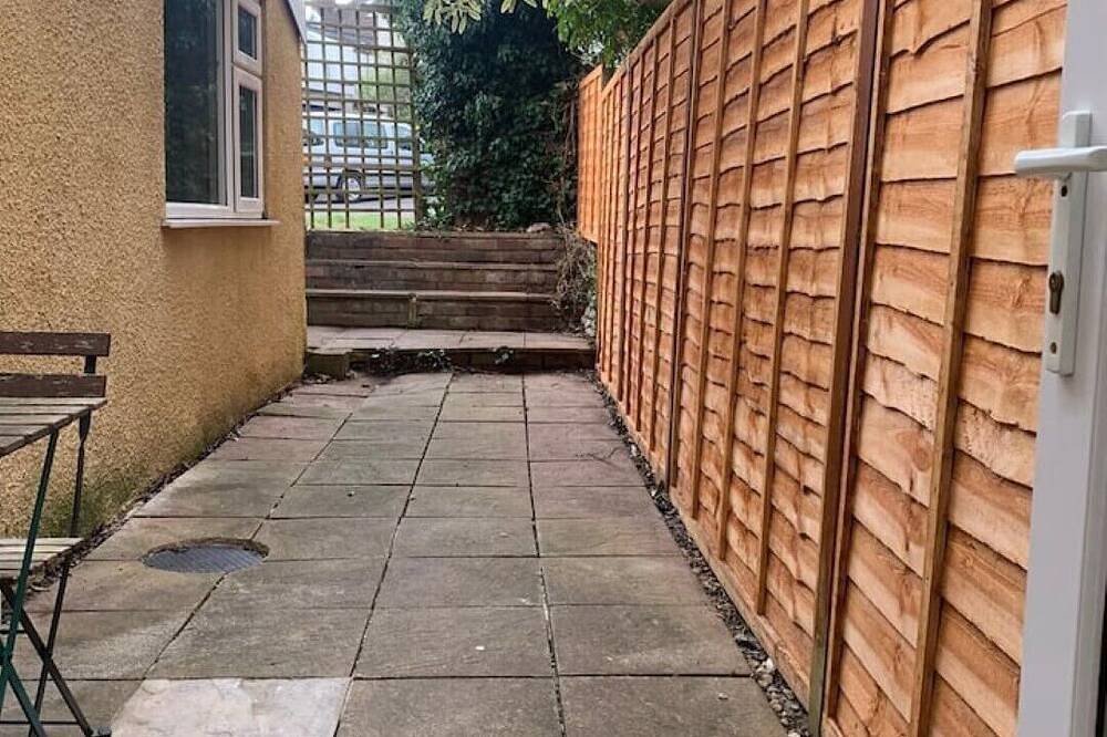 Ganze Wohnung, Central 2 bed flat with off street-parking in Bristol, Südwestengland