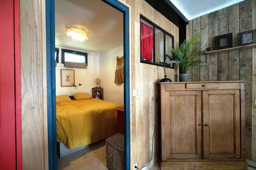 A charming house 5 km from Paris, accommodating up to eight travelers in Clamart, Hauts-de-Seine