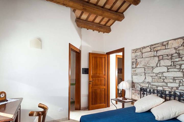 Exclusive villa with pool immersed in the Trapani countryside, at just 15 km from the seaside in Marsala, Trapani Province