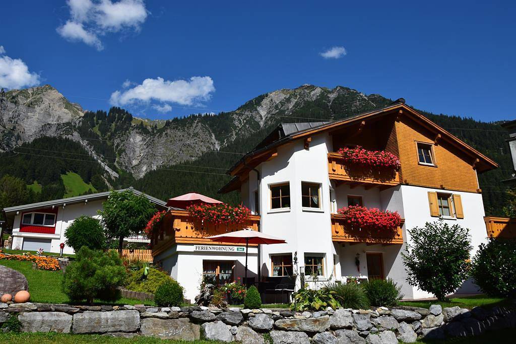 Ganze Ferienwohnung, Haus Frainer in Wald am Arlberg, Dalaas