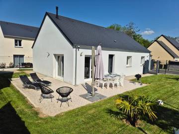 Location de vacances pour 6 personnes, avec terrasse et jardin à Tilly-sur-Seulles