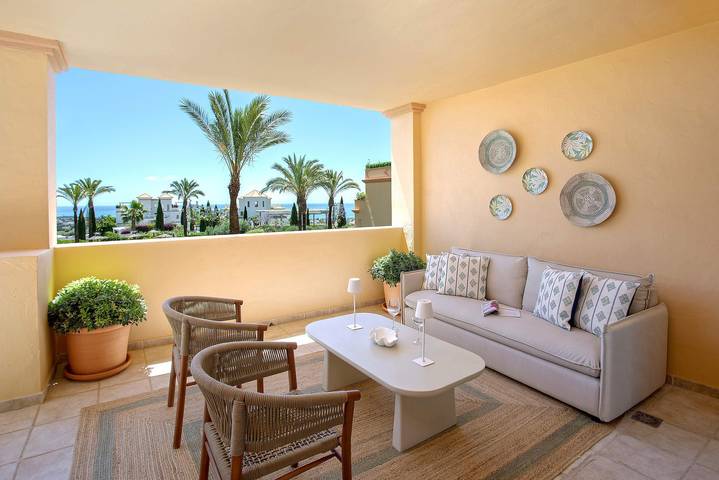 Ganze Wohnung, Ferienwohnung für 4 Personen mit Terrasse in Royal Flamingos Golf Resort, Benahavís