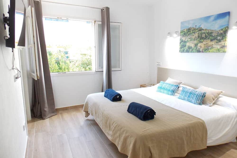 Nouvelle Villa 4 chambres / 4 salles de bain piscine privée et jardin Port Adriano in El Toro, Calvià