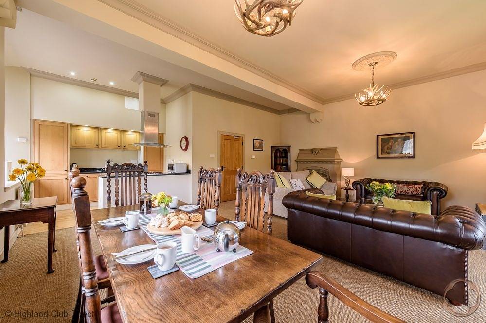 Ganze Wohnung, Ferienwohnung für 4 Personen mit Pool in Fort Augustus, Highlands