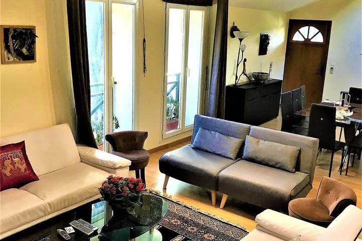 Ferme pour 8 personnes, avec terrasse à Marseille