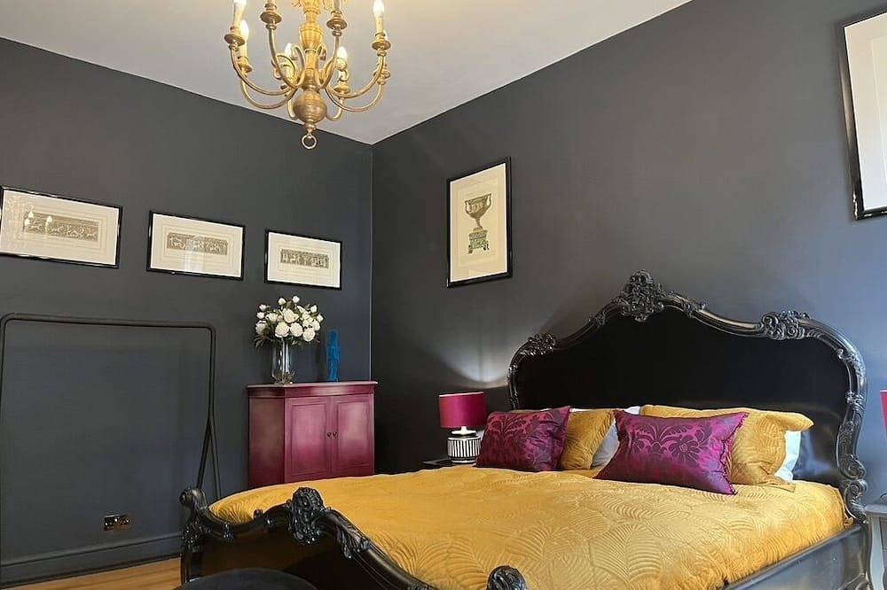 Entire apartment, Luxury apartment with free parking in the 4th coolest neighbourhood in the world in Leith, Edinburgh