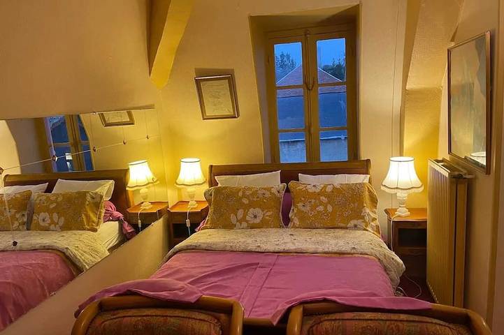 Location de vacances pour 26 personnes, avec balcon et jardin à Garchizy - 2