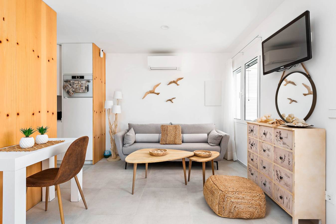 Holiday Home 'Marce' with Private Terrace, Wi-Fi and Air Conditioning in Son Xoriguer, Ciutadella
