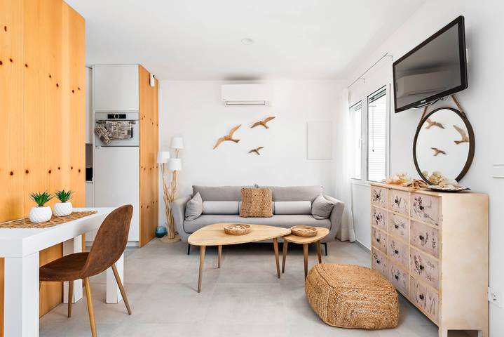 Casa de vacaciones 'Marce' con terraza privada, Wi-Fi y aire acondicionado in Son Xoriguer, Ciudadela