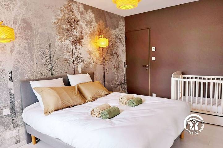 Gîte pour 10 personnes, avec jacuzzi ainsi que jardin et terrasse à Saulges - 3