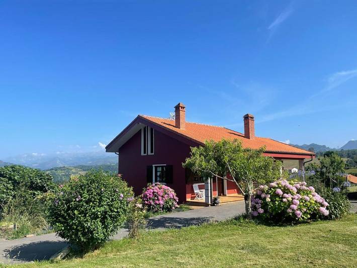 Casa rural para 7 personas, con vistas y jardín, Se admiten mascotas en Parres