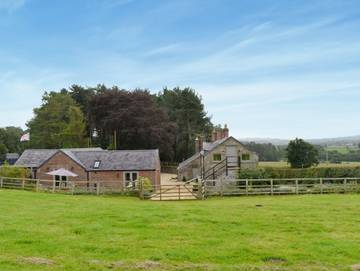 Holiday Rental for 8 People in Flintshire, North-Wales, Photo 2