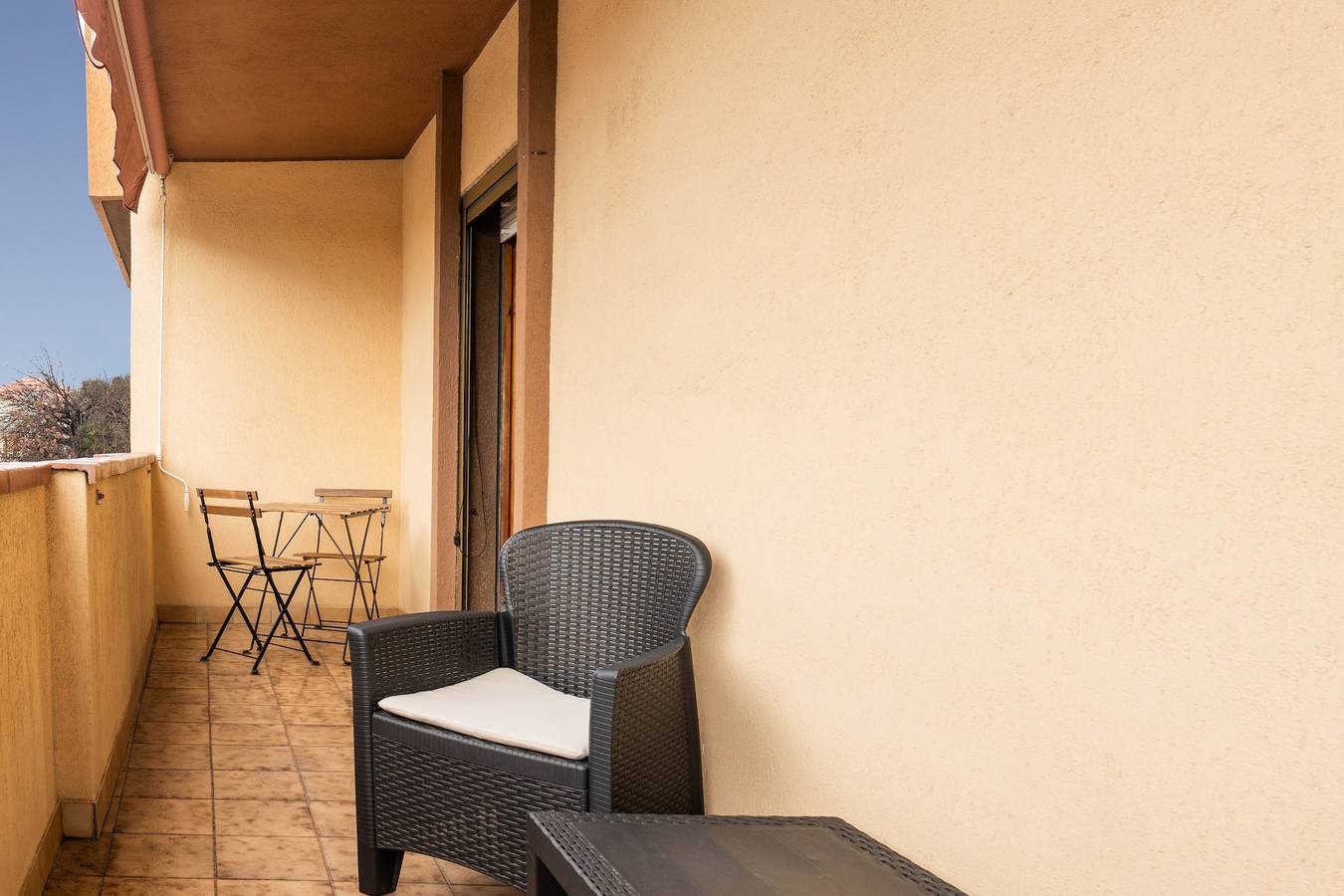 Apartamento entero, Apartamento 'A 10 Minuti Dal Mare' con terraza compartida, Wi-Fi y aire acondicionado in Quartu Sant'Elena, Campidano