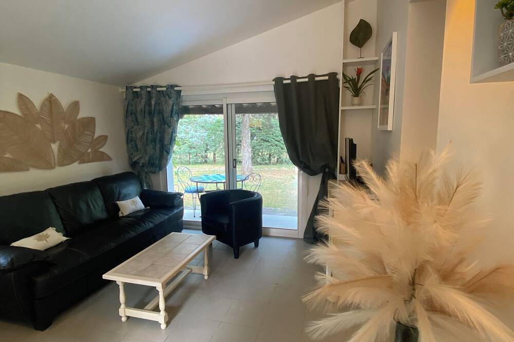 Ferienhaus mit Pool in Roussillon in Roussillon, Regionaler Naturpark Luberon