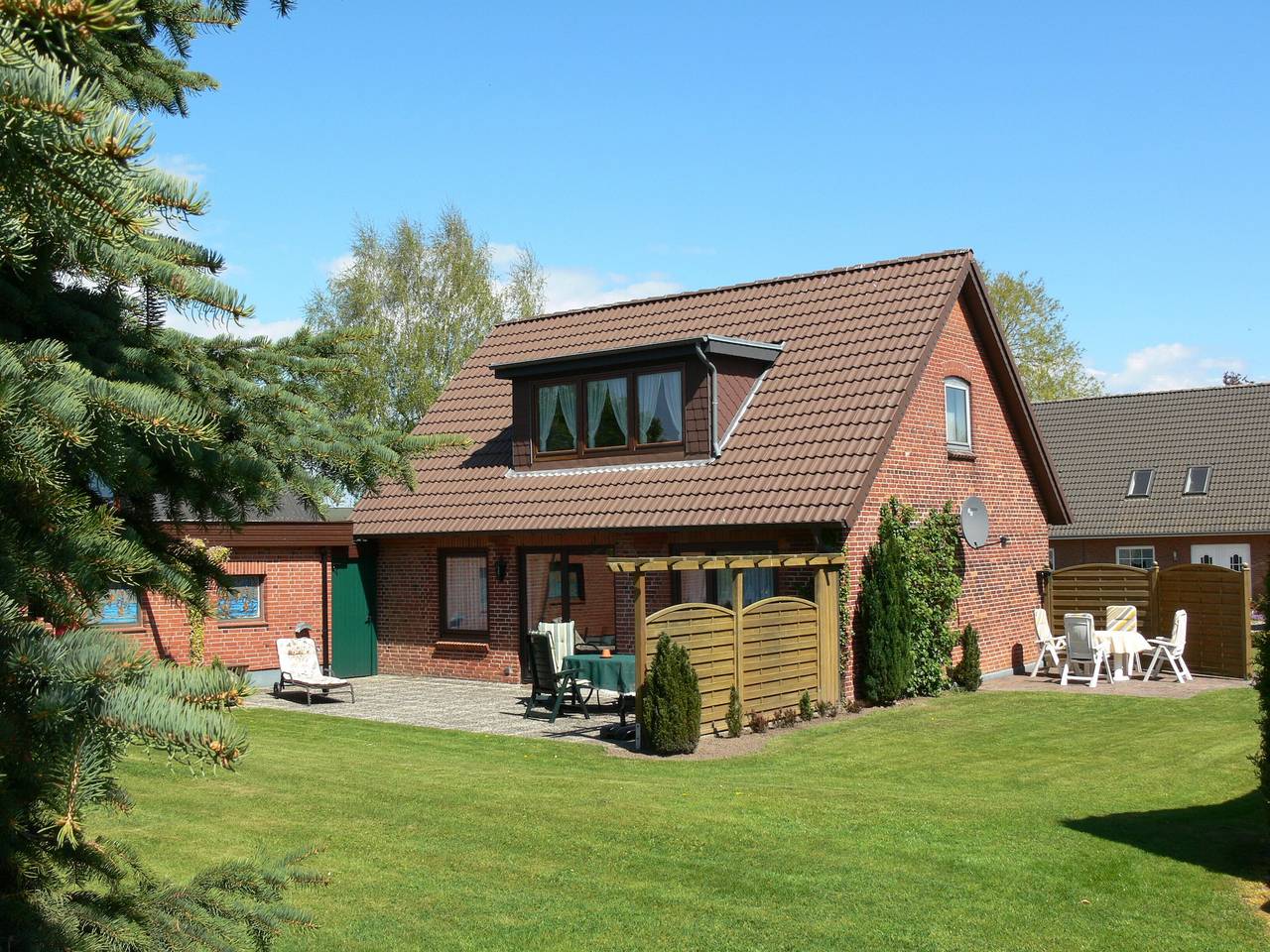 Ganze Wohnung, Ferienwohnung 'Ferienhaus Christa - Falshöft' mit privater Terrasse und eigenem Garten in Rabel, Kappeln & Umgebung