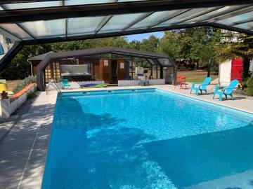 Cottage pour 6 personnes, avec jardin ainsi que piscine et vue, animaux acceptés à Commensacq