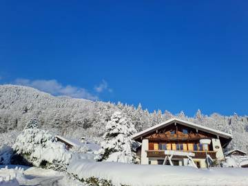 Ferienwohnung für 4 Personen, mit Balkon und Ausblick, kinderfreundlich in Kreuth
